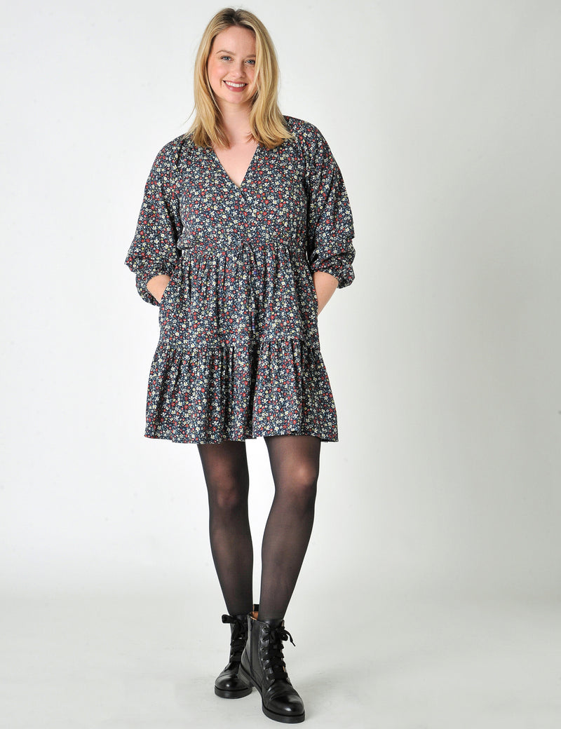 Carleen Burgs Navy