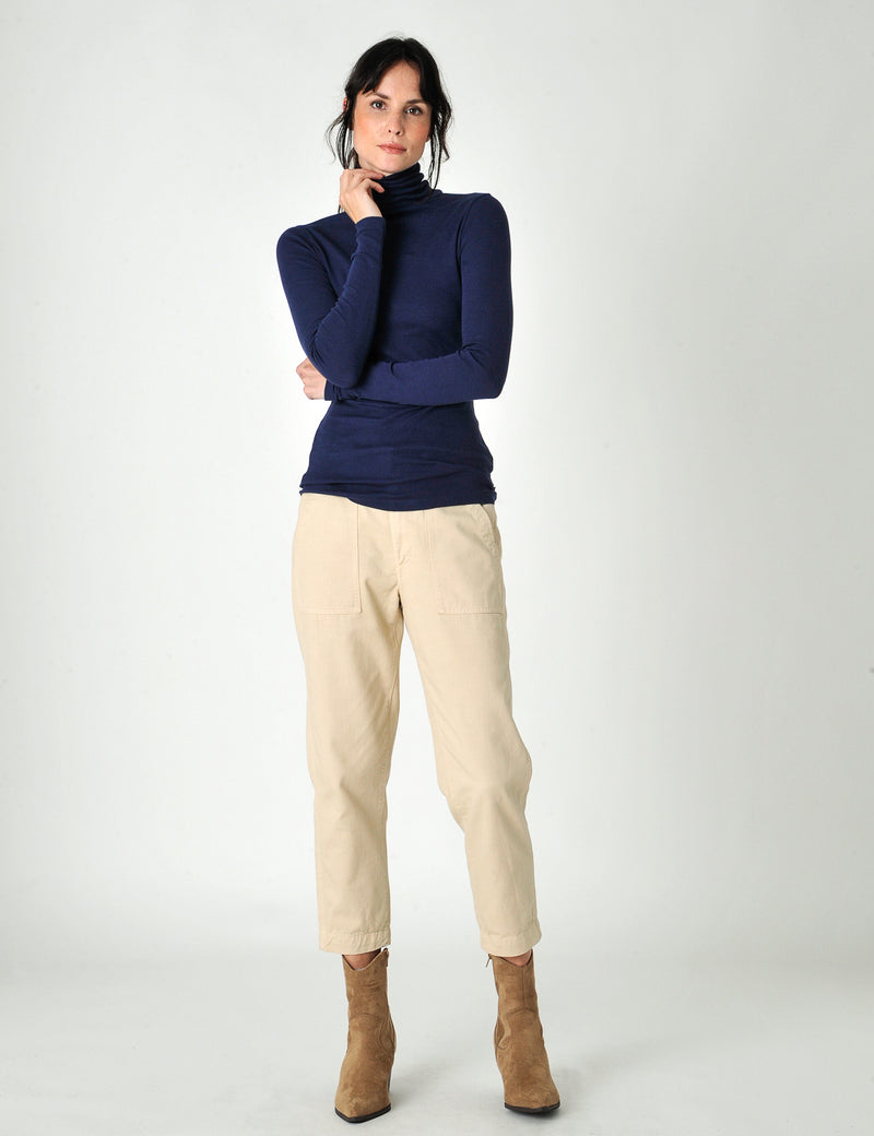 Agnes Burgs Navy